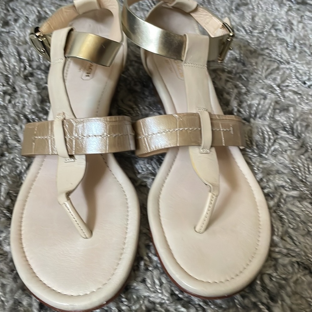 Sale🎉🎉Coach sandals size 39.5 (9 1/2)